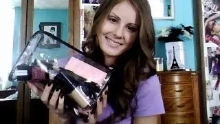 Whats In My Makeup Travel Bag?!