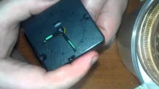 установка стрелок для будильника