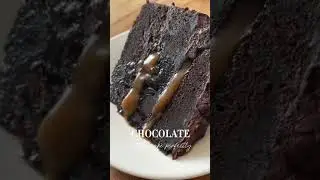 Sinfully sweet: Salted Caramel & chocolate cake heaven #epicdessert #viraldesserts #nextlevelbaking
