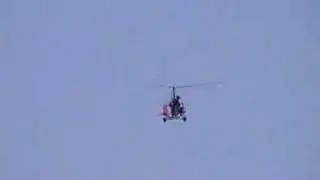 Greg Spicola flying his gyrocopter at Bensen Days 2007