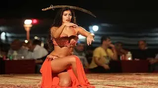 Dubai Desert Safari Show | Dubai Video | happy new year | Aryash Creator #desertsafari #bellydance 