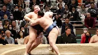 Day 11 Oho v Onokatsu January Sumo Tournament (Hatsu) 2025, Ryogoku Kokugikan Tokyo