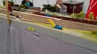 MTP Hobby 2015 - Przejazd ET22 i EU07 / makieta kolejowa