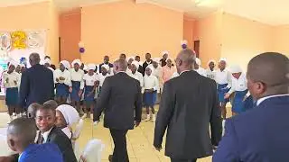 Sunday school Welcoming choir: Nikwe Kosta