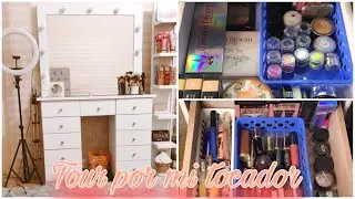 Tour por mi tocador + colección de maquillaje / Adriana Vázquez