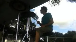 Pre-Show groove...  rionsmith on drums...
