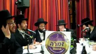 Shloime Gertner at the Boinei Oilom dinner in Manchester