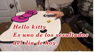 Trabajando en la piñata de hello kitty 
