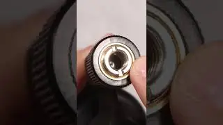 Распаковка sE Electronics X1a