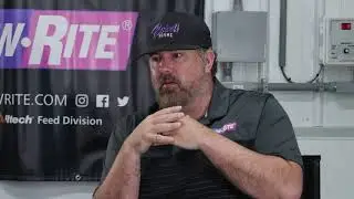 Show Pig Farrowing Tips with Doug and Ben