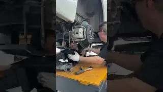 Toyota Hiace chassis suspension that must be modified #hiace #toyota #auto