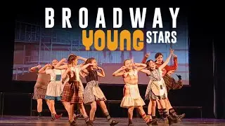 You&rsquo;re Never Fully Dressed Without a Smile (Orphans) - Annie 2025 - YOUNG 2