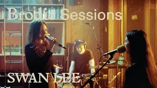 Brodie Sessions: Swan Lee