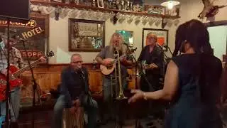 Musical Snapshots #1 &ndash; Old Nik Trading Company &ndash; Lincolnshire Poacher, Nottingham