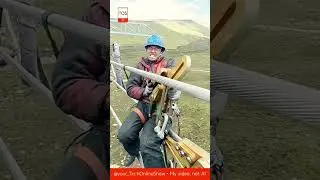 HUMAN POWER 💪⚡ work at the edge of limits 😱🏗️#wow #skills #crafts #engineering #hardwork #humanpower