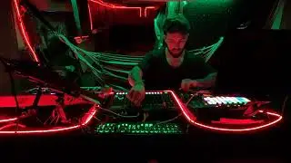 Beginning of a Live set with Roland TR-8s as audio driver 