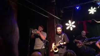 Eric Rachmany + Kyle Ahern ft TJDS, Zach Meyerowitz and Eric Hirschhorn- Outta Control Acoustic Live