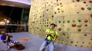 Testing different descenders as ascent and release under loading