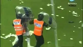 Teofilo Gutierrez Vs La Barra De Boca Juniors