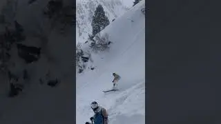 Gotta love big drops and deep pow ❄️