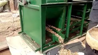 Acorn sheller machine