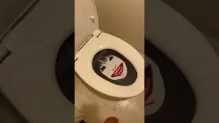 トイレの便器におばけいるドッキリ #shorts