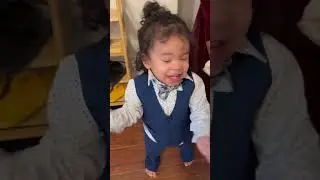 Meeting your newborn sister for the first time #houstonvideographer #houstonweddingvideo