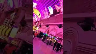 #downtownlv #freeconcert #fremontstreetlasvegas #vivalasvegas #partymusic #lasvegas #techno #party