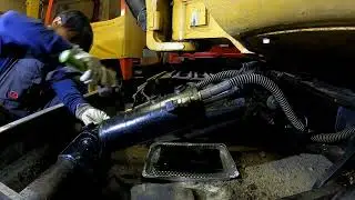 CAT303　排土板　油圧シリンダー　ここも油漏れ修理　01