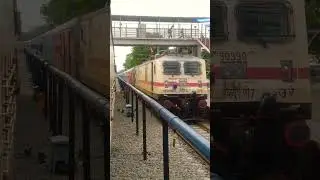12035 Tanakpur/ Old Delhi shatabdi arriving Bareilly city #bareillyjunction # #trending#trainjourney