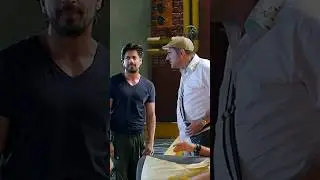 This was exactly when they all realised it wasn&rsquo;t going to be so &ldquo;happy&rdquo; 🤭 #ShahRukhKhan
