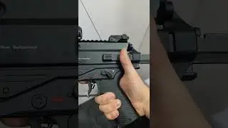 Uma submetralhador@ com somente 4, 3 pol de cano!