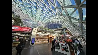 [English] Złote Tarasy Shopping Center, Warsaw Poland
