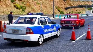 Lada Ailesi Arabalar Polis Arabasından Kaçıyor - GTA 5