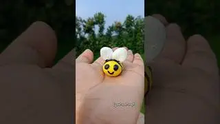 DIY paper weight with stone 🐝❤️😍/ stone art/ #shorts #youtubeshorts #bee  #trendingshorts #viral