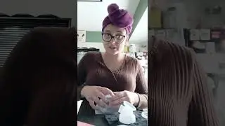 Your Geeky GFs Guide to New Mom Life: Assembling our wearable pump! 