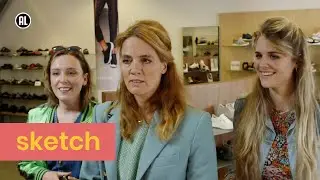 Lach eens een beetje | Sketch