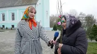 Вільний мікрофон: чому люди на дев'ятому році війни ходять у володимирський Успенський собор УПЦ мп