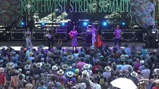 Molly Tuttle & Golden Highway   Northwest String Summit 2022 07 22