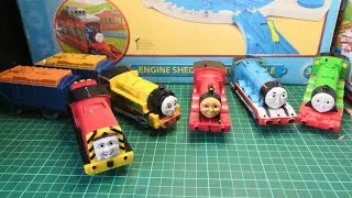 *talking salty and victor* Haul tomy plarail trackmaster talking engines
