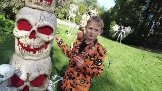 EPIC Halloween Yard Walkthrough 2025 | Animatronic Display & Haunted Setup! 👻 | Halloween Mastermind