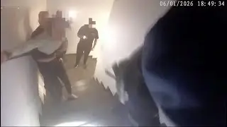 Pożar w bloku i ewakuacja. Szybka akcja policjantów i strażaków.