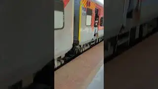 Punjab Mail At dadar #trains