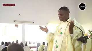 Baraka ya Kwanza Kutoka Kwa Padre Mpya Furbert Ngonyani kwa Baba Askofu na waumini wa Jimbo la Lindi