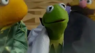 The Muppets (2011) Scene: Miss Piggy reunited with Kermit