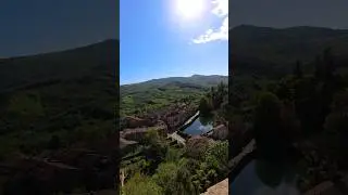 Santa Fiora nice #italy town 🇮🇹 #borghipiubelliditalia #tuscany #italytravel #toscana #4k #insta360