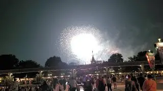 Where to view the Disneyland Fireworks display in Anaheim for free