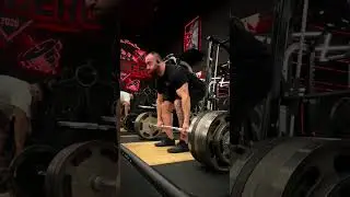 3x 3x 240kg - Trabalhando em 60%🎯 @adaptogen #deadlift #sbd #bodybuilding #powerlifting #motivation