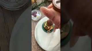 Satisfying Christmas Wax Seal: The Perfect 'Gift' Finish. #customized #holidays