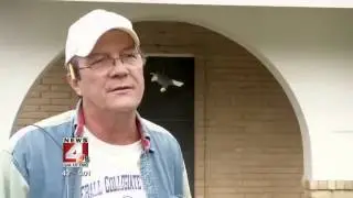 Panic button scares off robbers